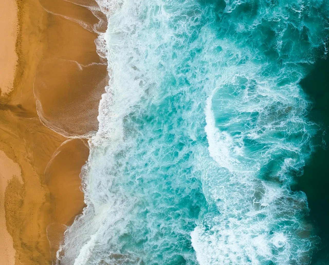 Antique Alabaster pool colour in water